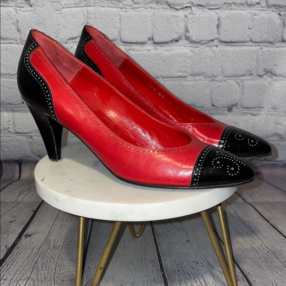 Bally VintageRed and Black leather Classic Heels Sz6N - Picture 1 of 8